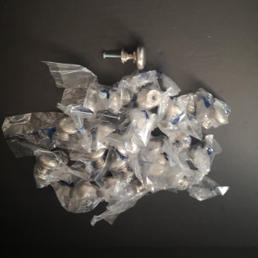 NIP Celeste Designs Brushed Nickle Kitchen Cabinet Door Knobs Made in Italy - 20